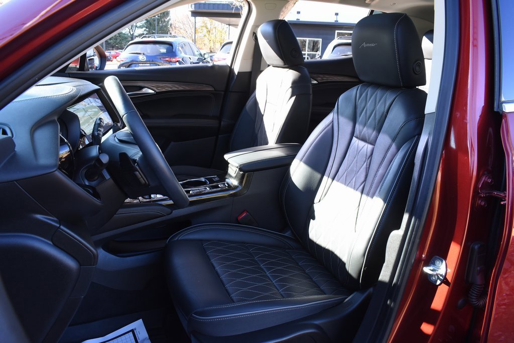 Used 2023 Buick Envision Avenir image 20