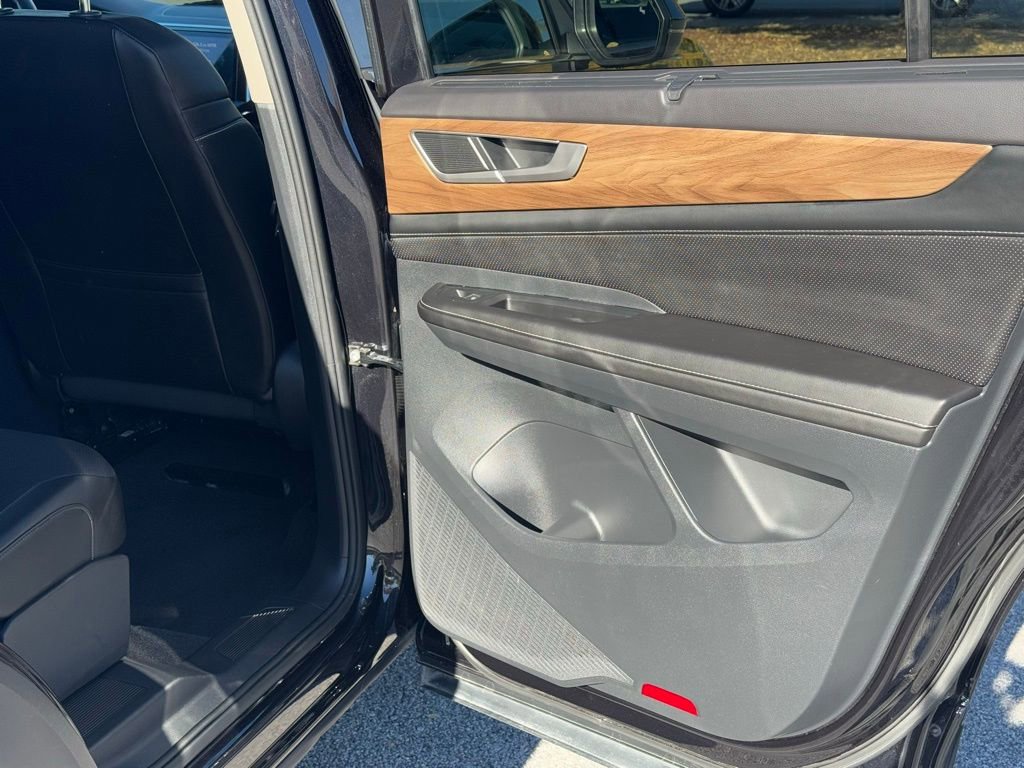 Used 2024 Volkswagen Atlas SE image 27