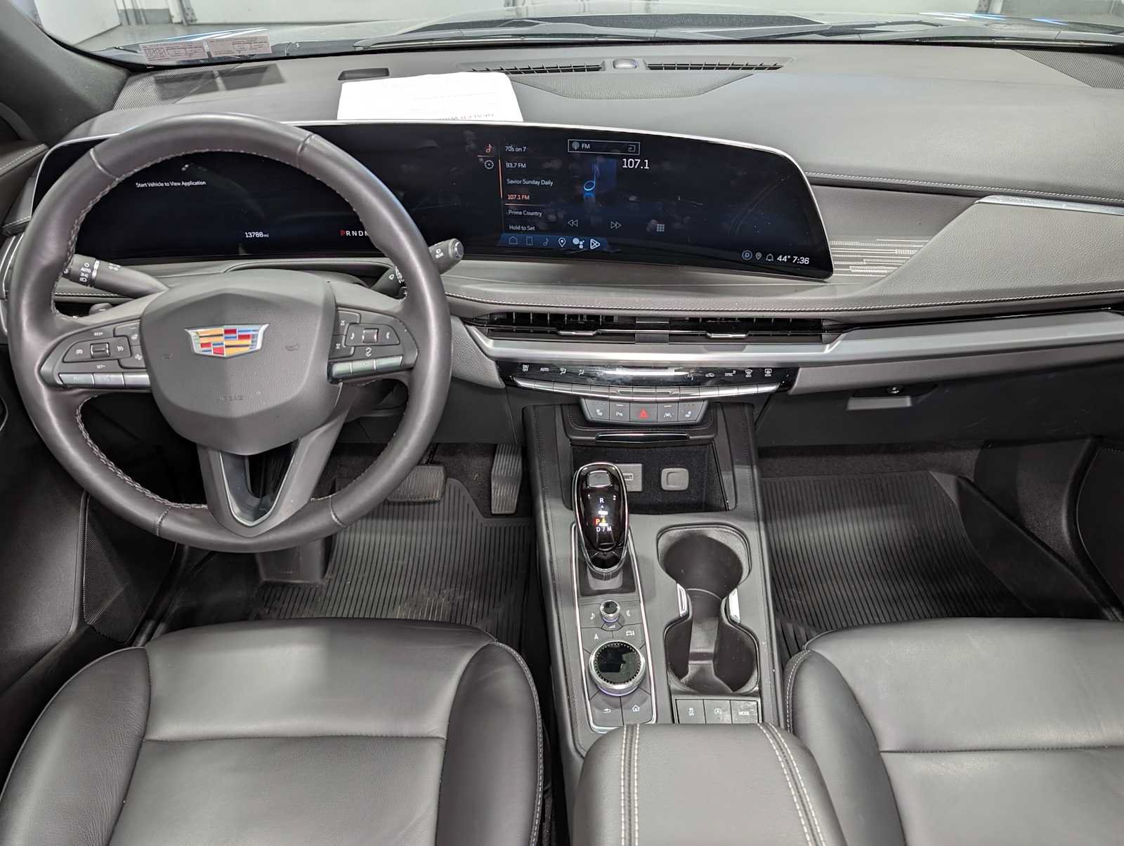 Certified 2024 Cadillac XT4 Premium Luxury w/ Cold Weather Package AWD/4WD image 18