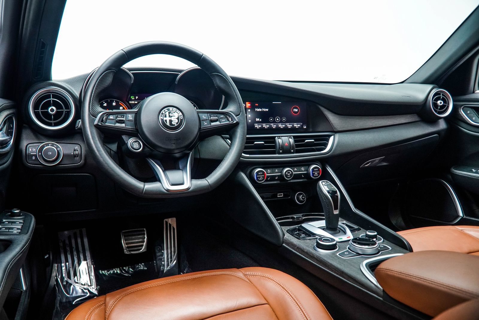 Used 2022 Alfa Romeo Giulia Ti RWD image 18