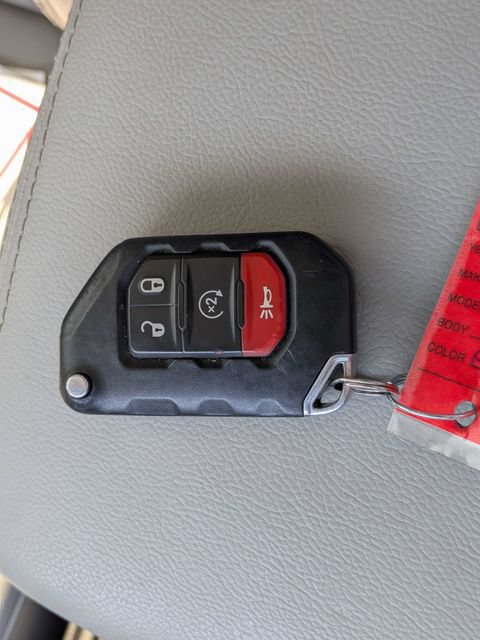 Used 2022 Jeep Gladiator Overland AWD/4WD image 31
