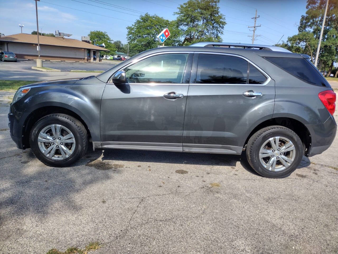 Used 2010 Chevrolet Equinox LT w/ Chrome Appearance Package image 5
