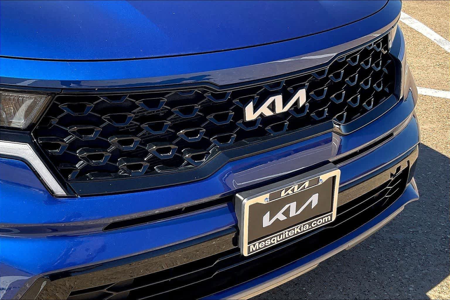Certified 2023 Kia Sorento S FWD image 32