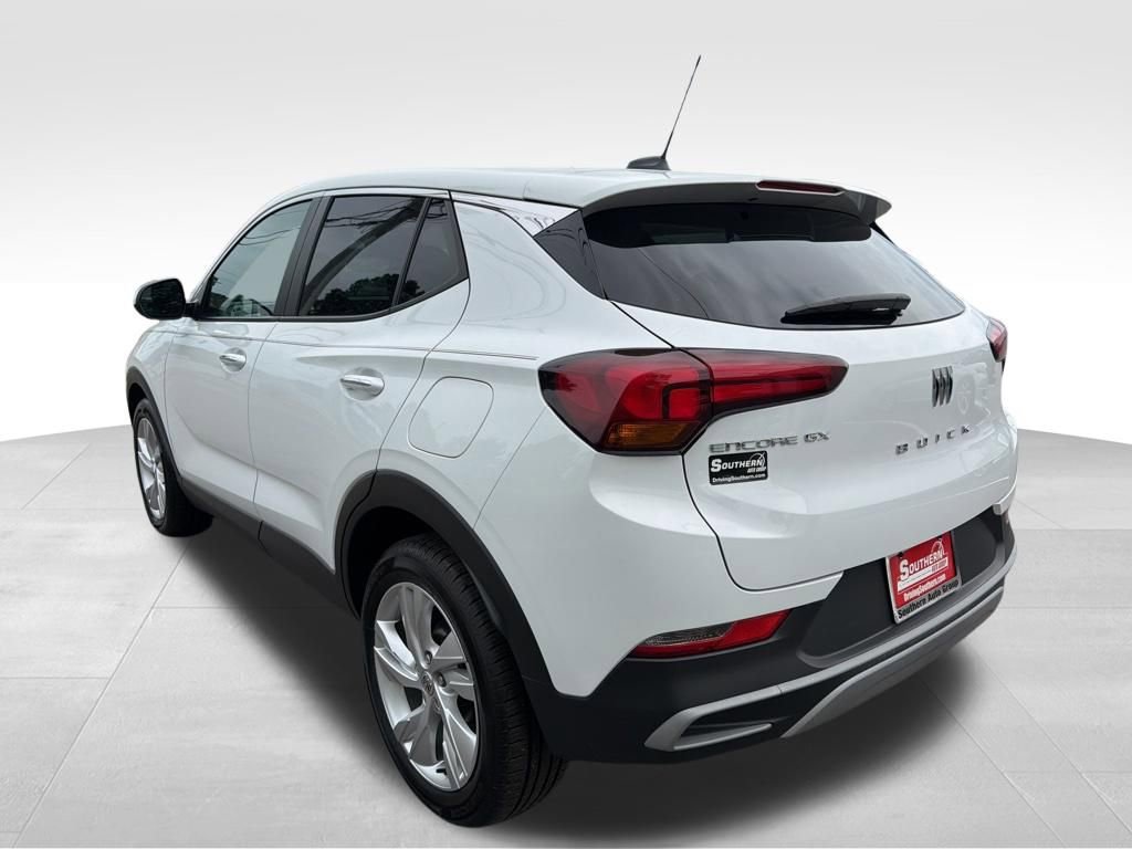 Used 2024 Buick Encore GX Preferred FWD image 3