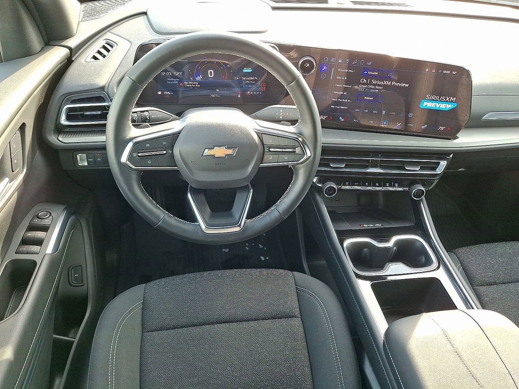 New 2025 Chevrolet Traverse LT w/ Driver Confidence Package image 2