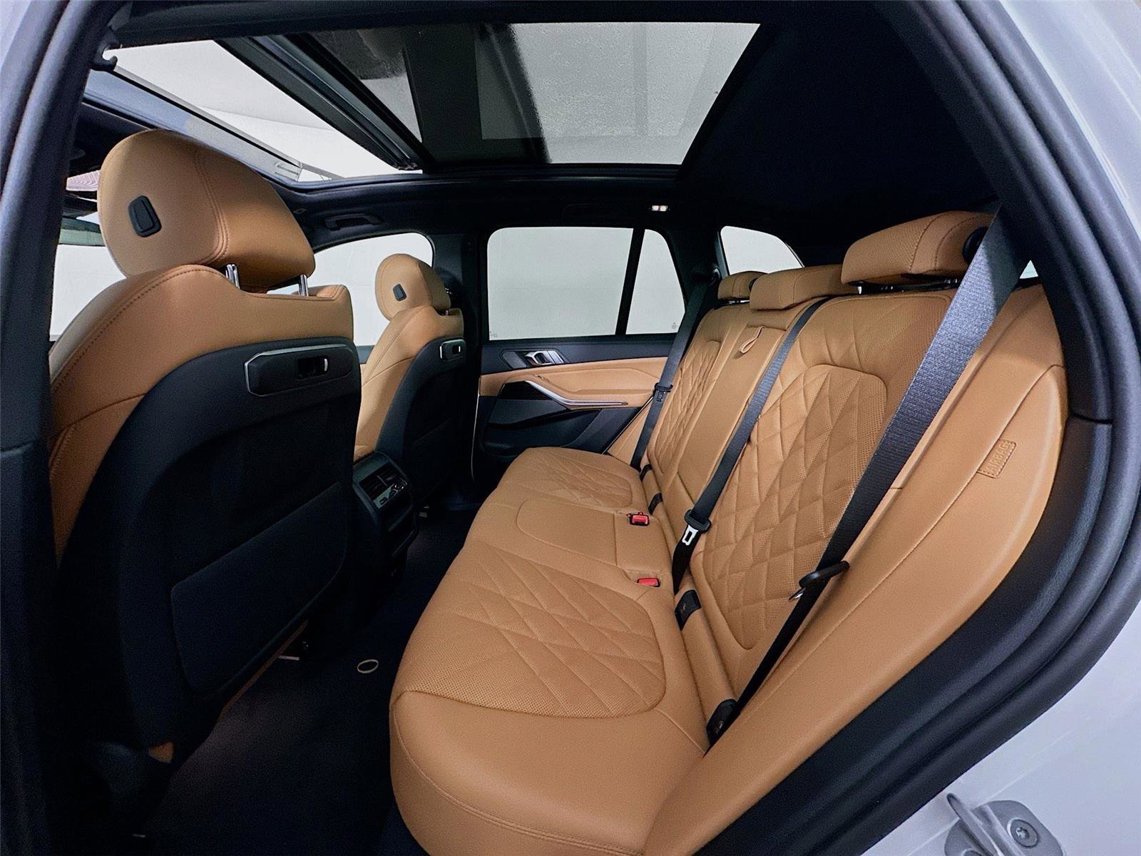 New 2026 BMW X5 xDrive50e w/ M Sport Package image 26