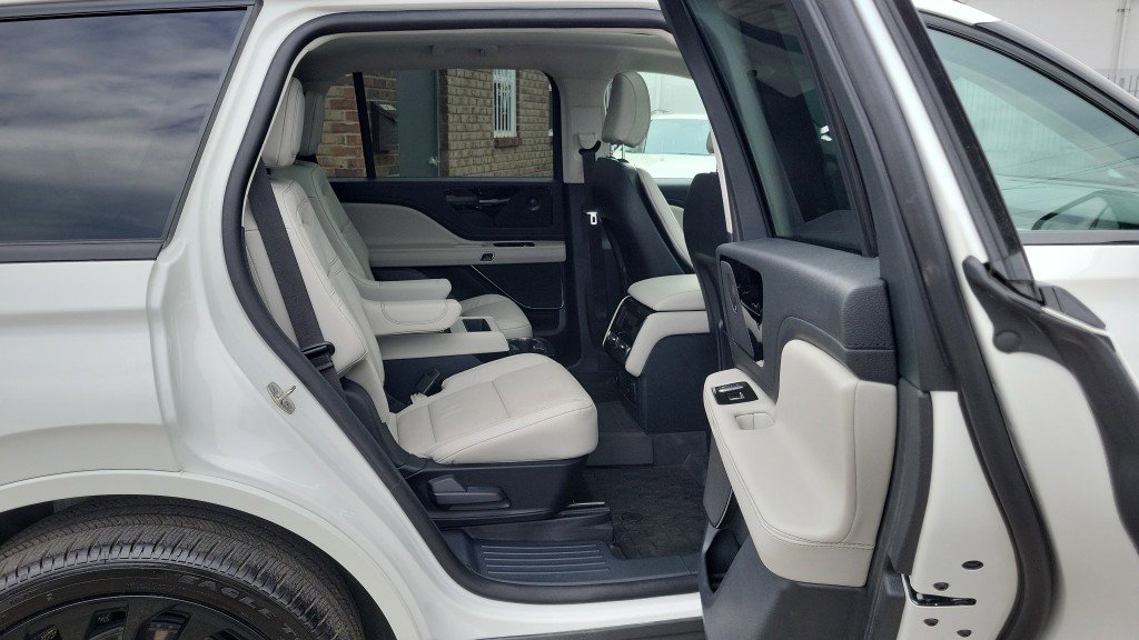 Used 2025 Lincoln Aviator Reserve w/ Jet Appearance Package AWD/4WD image 21