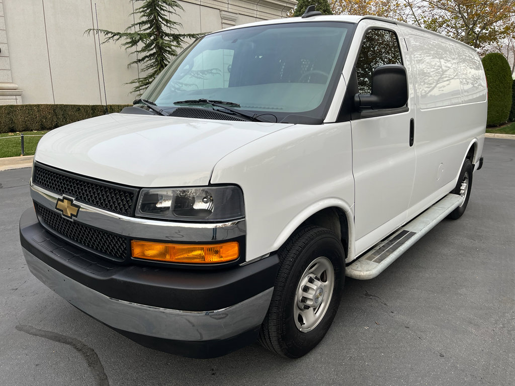 Used 2024 Chevrolet Express 2500 w/ Driver Convenience Package image 3