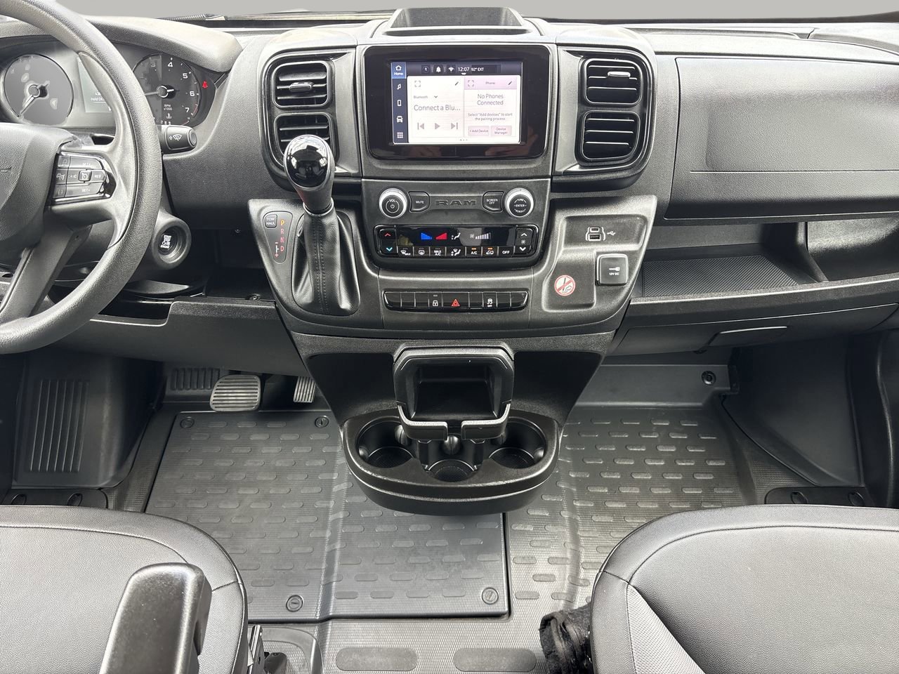 Used 2025 RAM ProMaster 2500 w/ Convenience Group FWD image 14