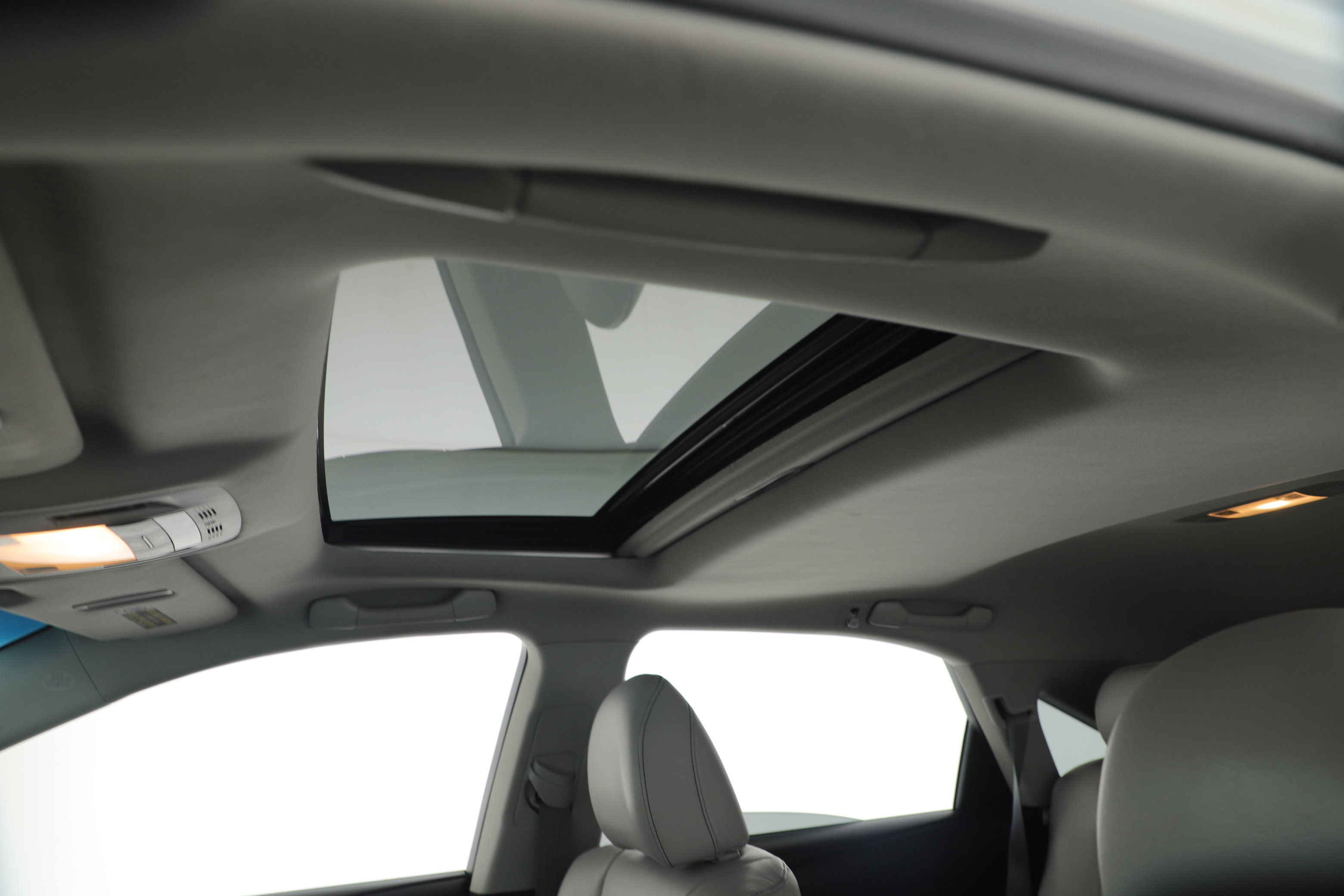 Used 2014 Lexus RX 450h FWD image 25