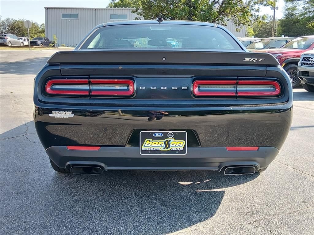Used 2016 Dodge Challenger SRT Hellcat image 4
