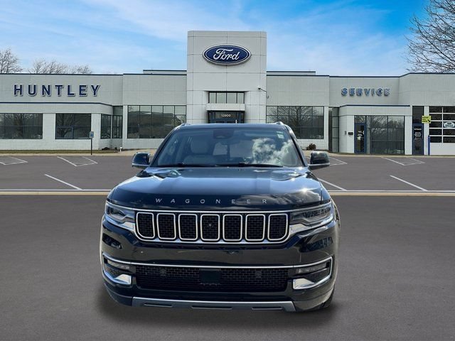Used 2022 Jeep Wagoneer Series III w/ Convenience Group I AWD/4WD image 3