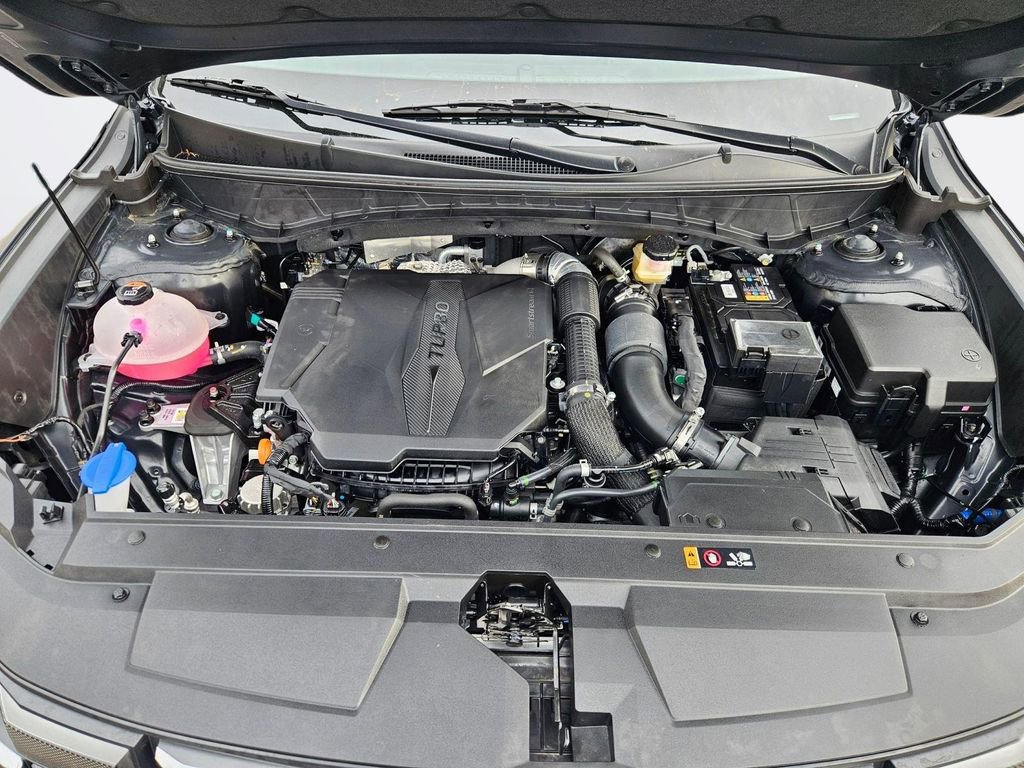 Certified 2025 Hyundai Santa Cruz Limited image 32