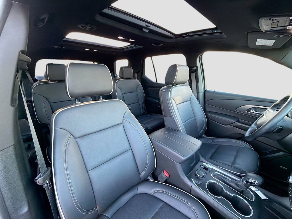 Used 2023 Chevrolet Traverse Premier w/ Redline Edition image 36