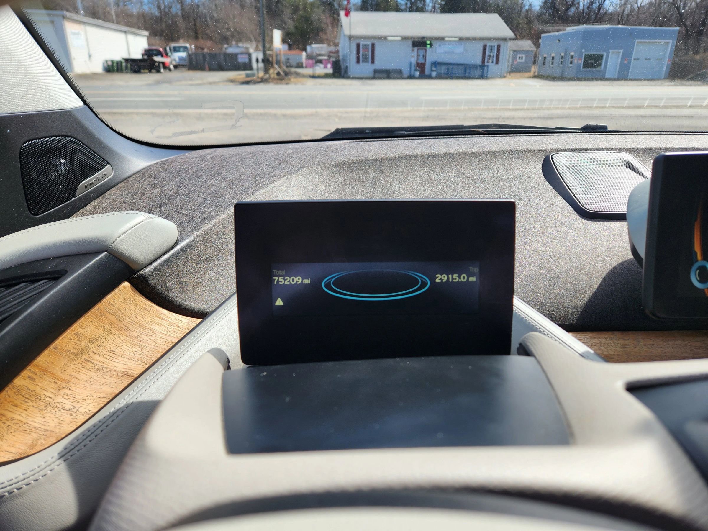 Used 2015 BMW i3 w/ Range Extender image 31