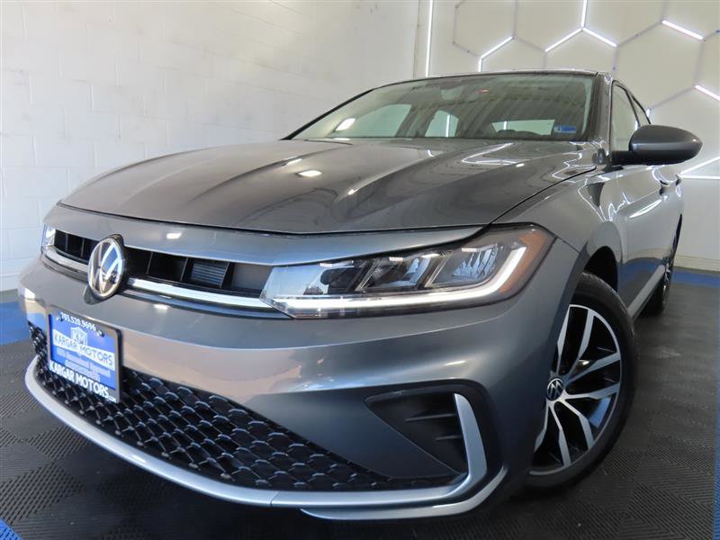 Used 2026 Volkswagen Jetta SE FWD image 1