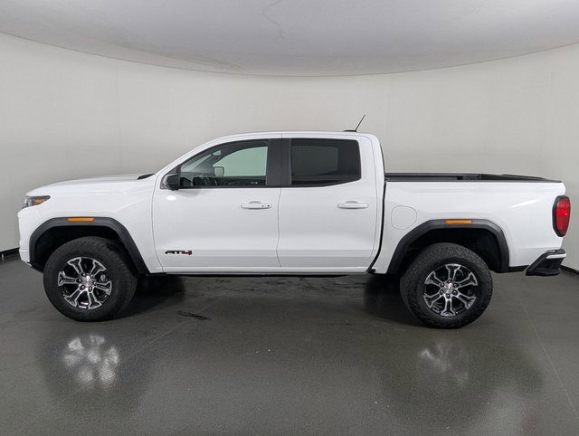 Used 2024 GMC Canyon AT4 w/ AT4 Premium Package image 5