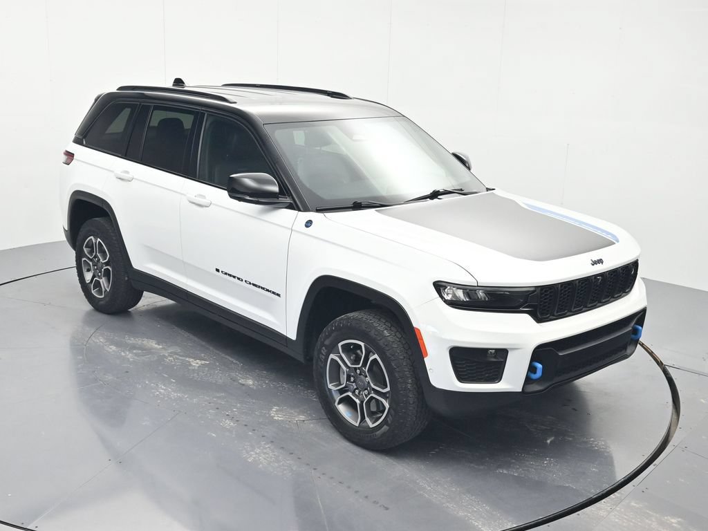 Used 2023 Jeep Grand Cherokee Trailhawk w/ Advanced Protech Group II AWD/4WD image 31