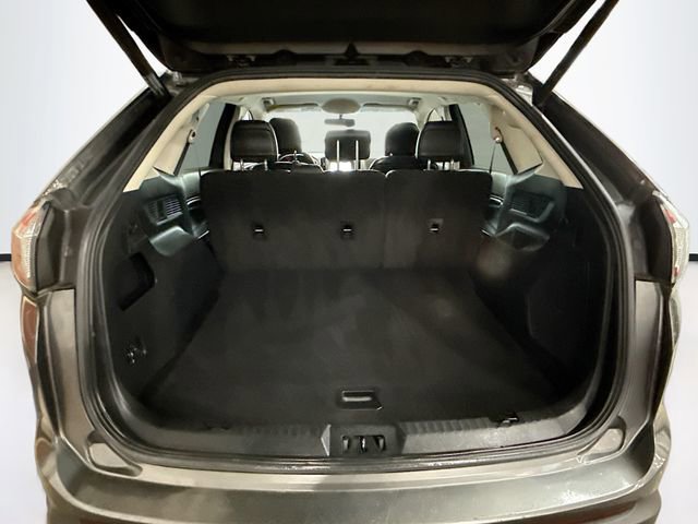 Used 2017 Ford Edge Titanium w/ Technology Package FWD image 26