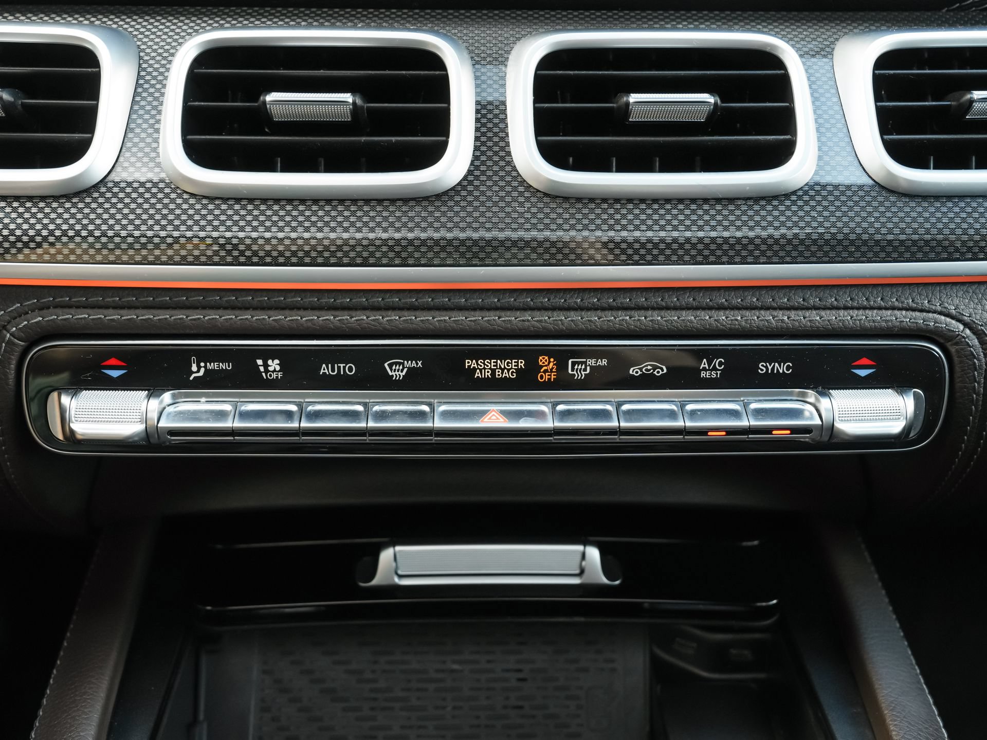Used 2023 Mercedes-Benz GLS 450 4MATIC image 16