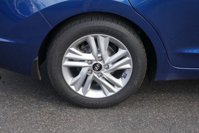 Used 2020 Hyundai Elantra Value Edition image 12