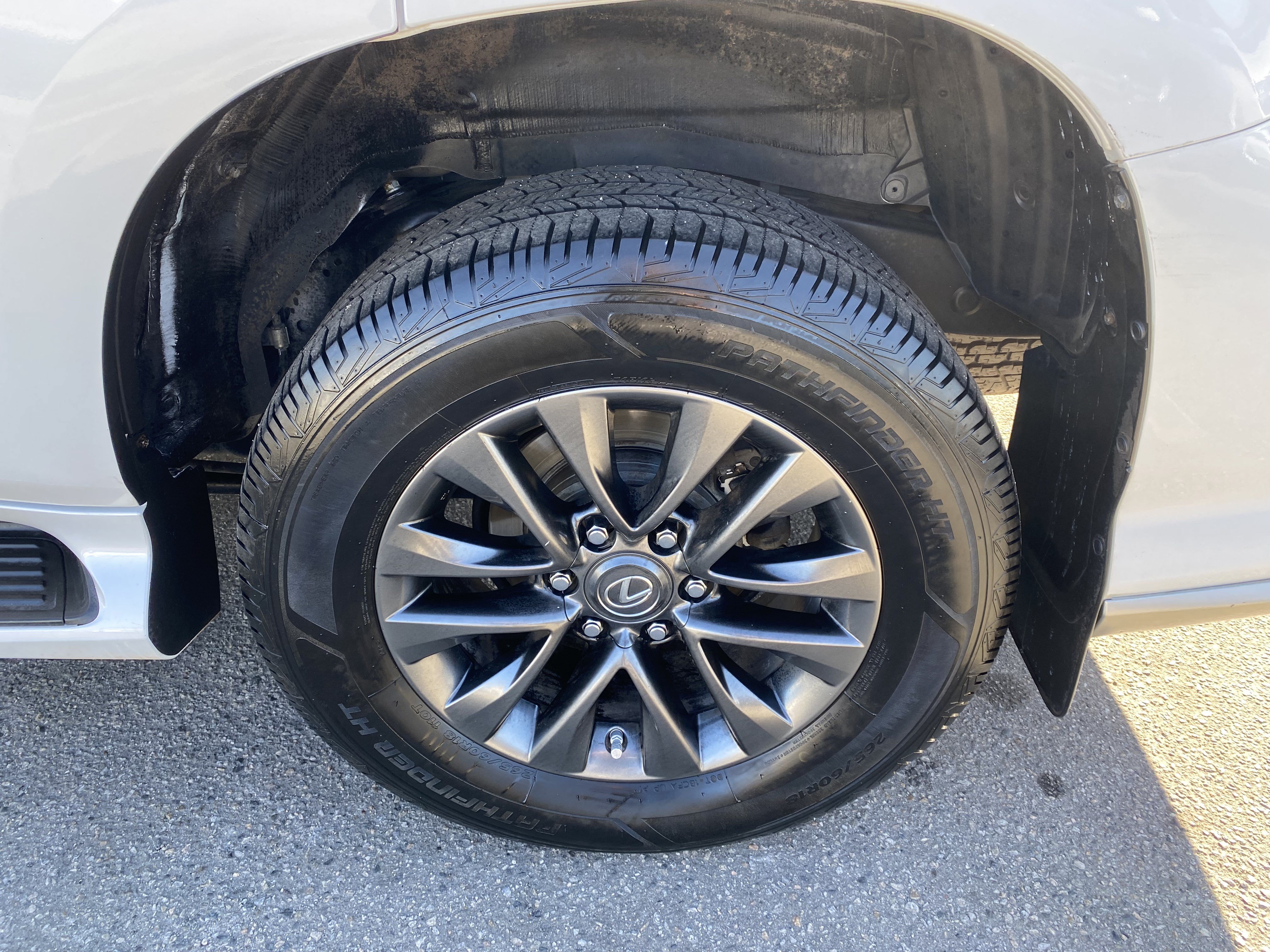 Used 2018 Lexus GX 460 Premium AWD/4WD image 11