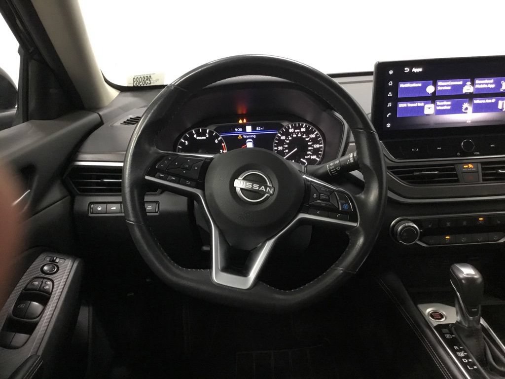 Used 2024 Nissan Altima 2.5 SV w/ SV Premium Package FWD image 29