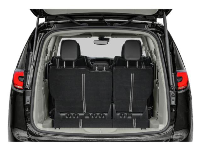 Used 2024 Chrysler Pacifica Premium image 14