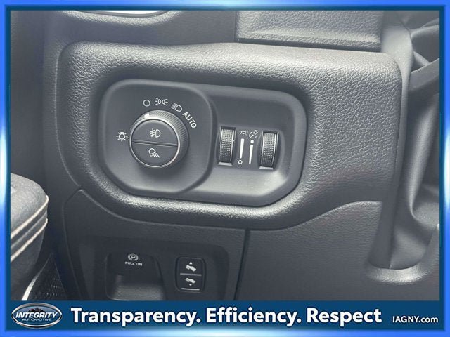 Used 2023 RAM 1500 Laramie AWD/4WD image 22