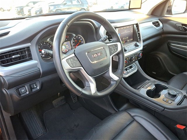 Used 2023 GMC Acadia SLT image 17