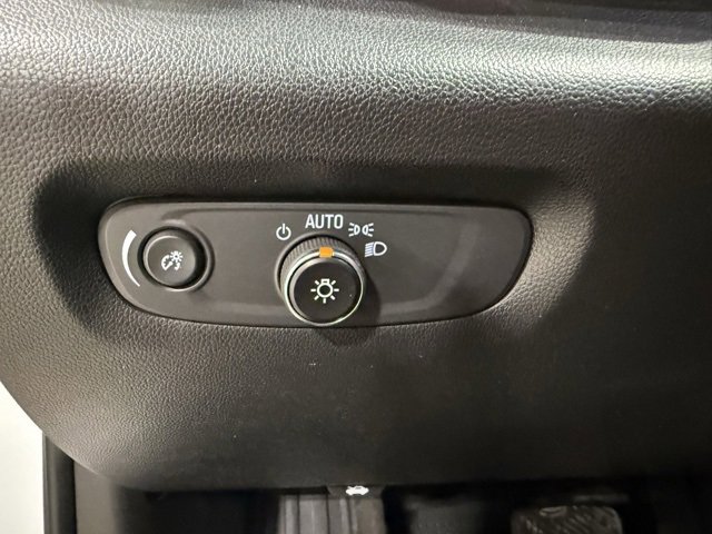 Used 2023 Chevrolet Traverse Premier image 16