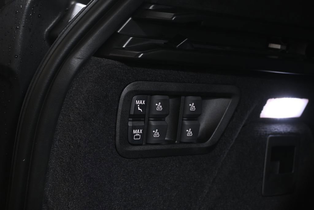 Certified 2026 BMW X7 xDrive40i w/ M Sport Package image 29