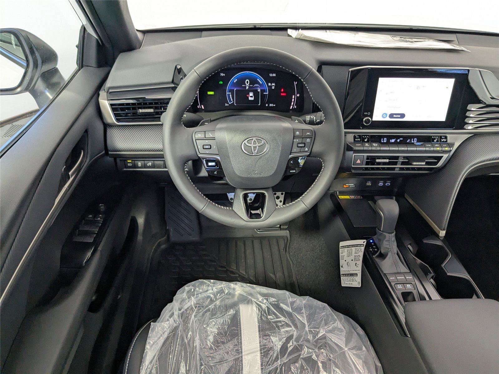New 2026 Toyota Camry SE image 8