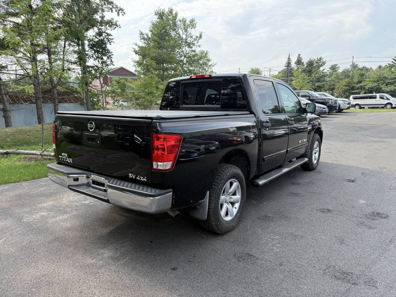 Used 2015 Nissan Titan SV AWD/4WD image 8