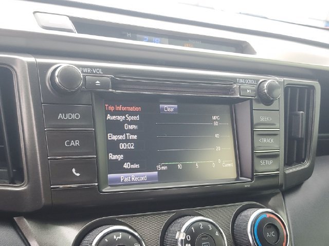 Used 2015 Toyota RAV4 LE FWD image 18