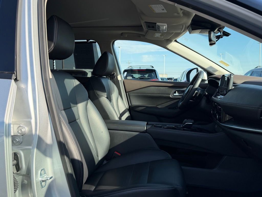 Used 2021 Nissan Rogue SL w/ Premium Package image 25