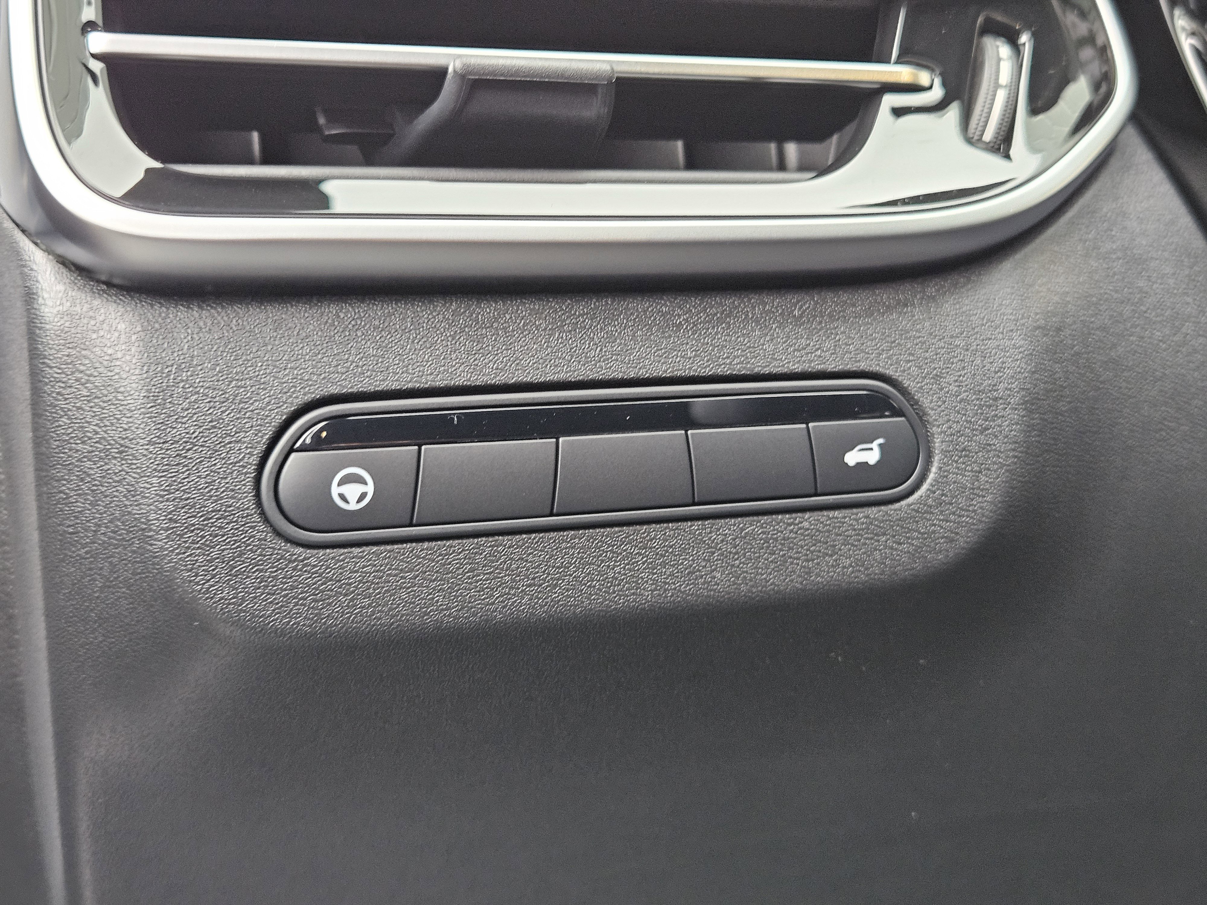 New 2026 INFINITI QX60 Luxe w/ Dark Cargo Package image 23