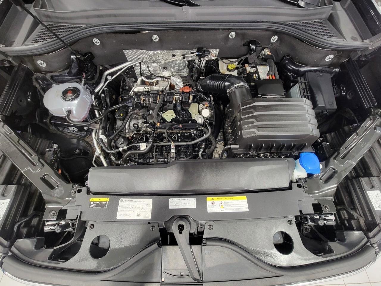 Used 2024 Volkswagen Atlas Cross Sport SE image 8