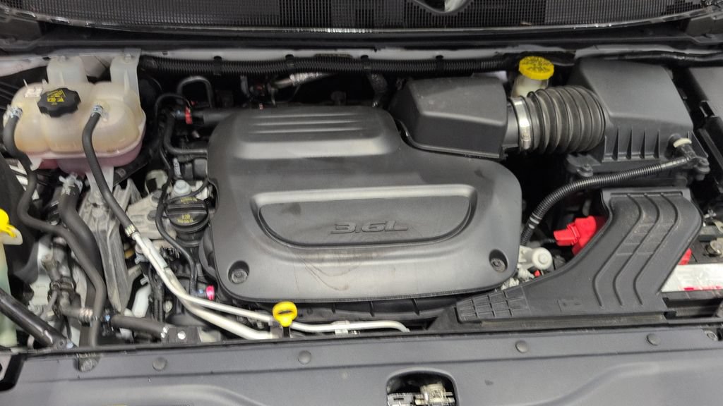 Used 2023 Chrysler Voyager LX FWD image 25
