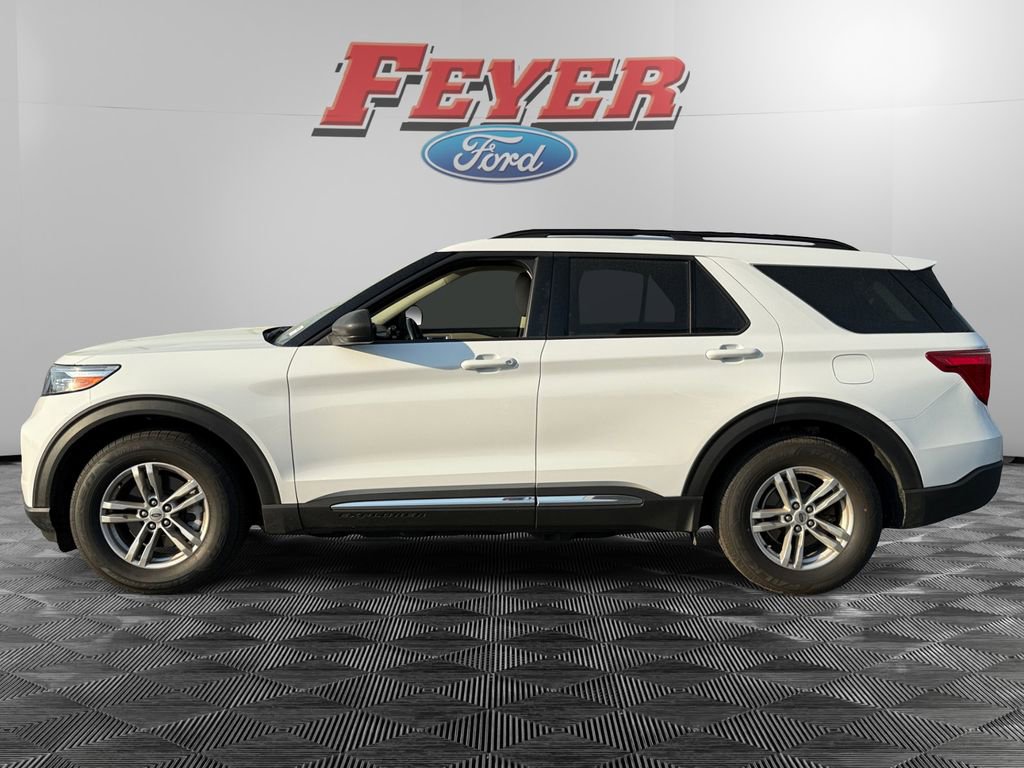 Used 2022 Ford Explorer XLT w/ Class IV Trailer Tow Package image 2