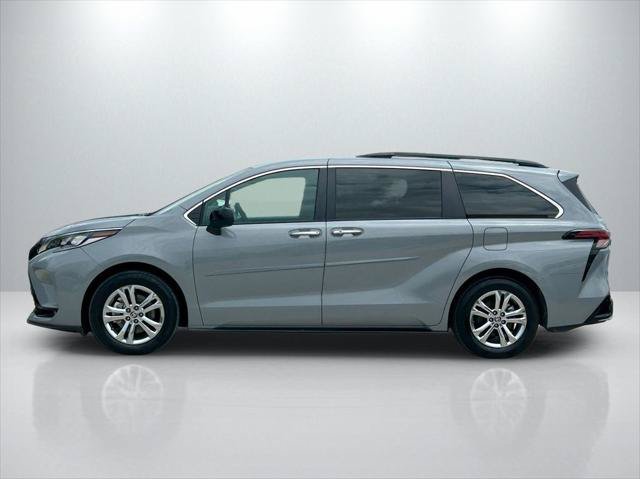 Certified 2023 Toyota Sienna XSE w/ XSE Plus Package AWD/4WD image 8