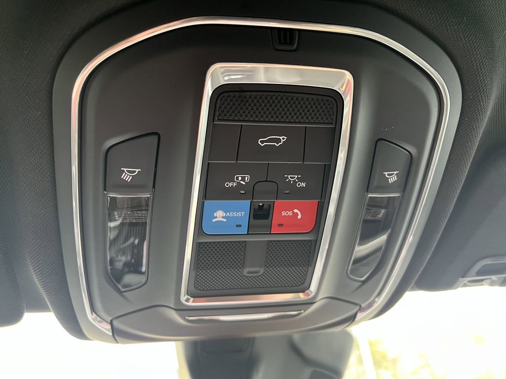 New 2026 Jeep Grand Cherokee Laredo image 13