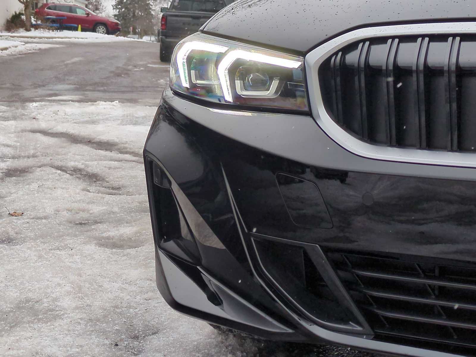 New 2026 BMW 330i xDrive Sedan w/ Premium Package AWD/4WD image 11