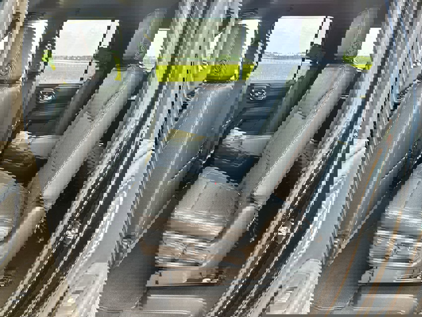 Used 2021 Chevrolet Suburban High Country image 22