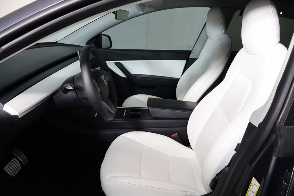 Used 2023 Tesla Model Y Long Range AWD/4WD image 13