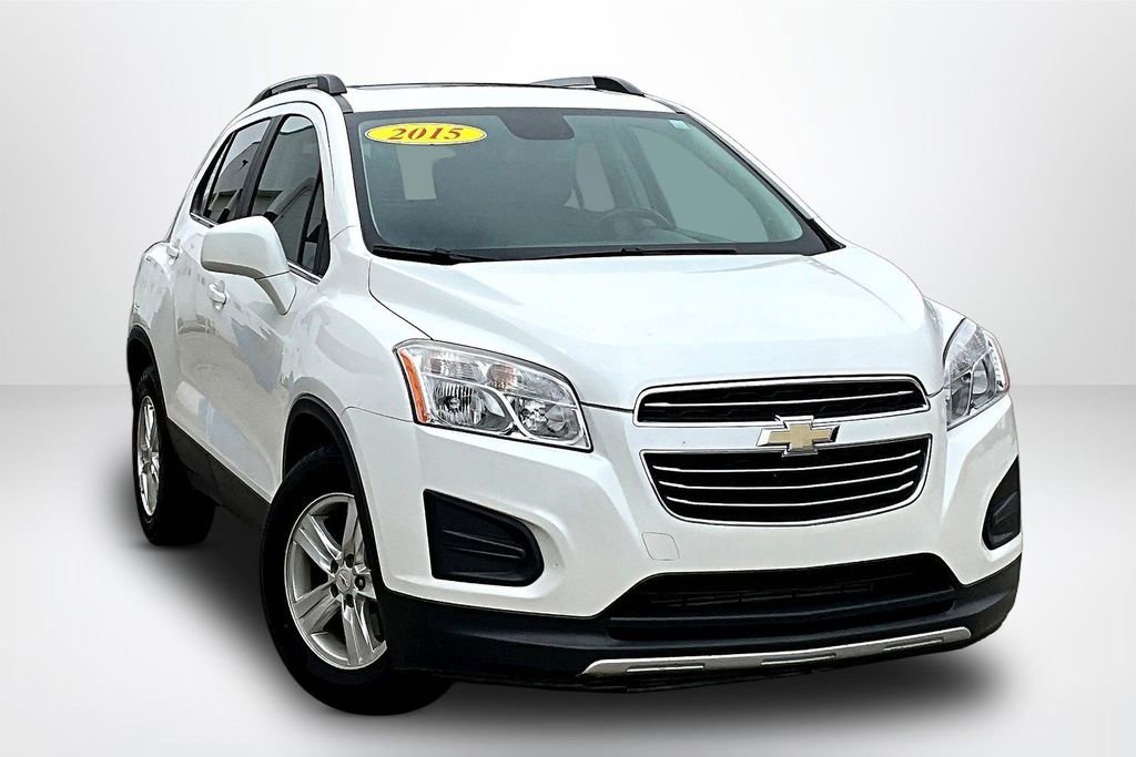 Used 2015 Chevrolet Trax LT w/ LT Sun and Sound Package image 3