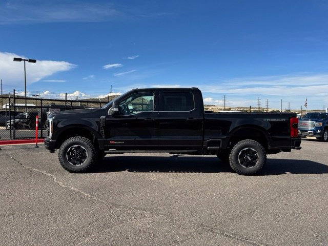 New 2027 Ford F250 Platinum w/ Tremor Off-Road Package AWD/4WD image 2