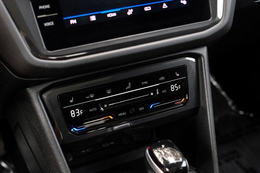 Used 2022 Volkswagen Tiguan SE image 35