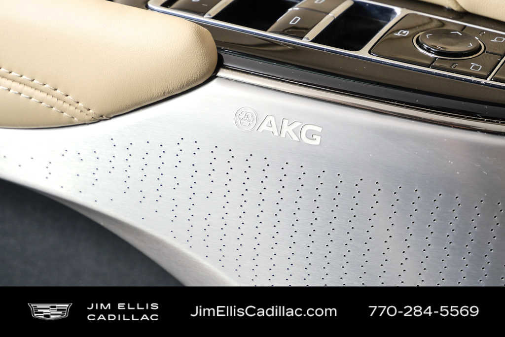 Used 2024 Cadillac Lyriq Luxury w/ Nappa Leather Package AWD/4WD image 7
