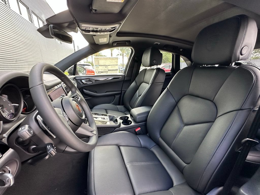 Used 2026 Porsche Macan S AWD/4WD image 5